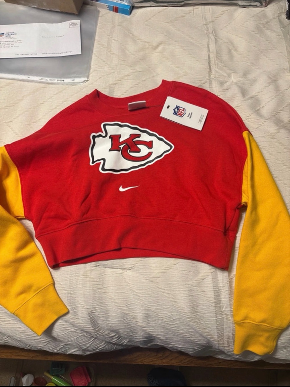 Nike Chiefs Cropped Crewneck-Youth Girls